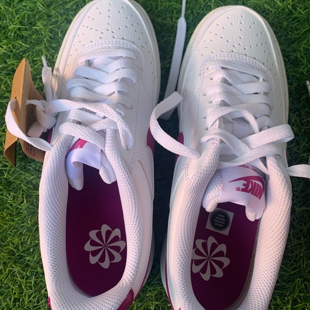Nike White Sneakers with Magenta Swoosh - Picture 6 of 9